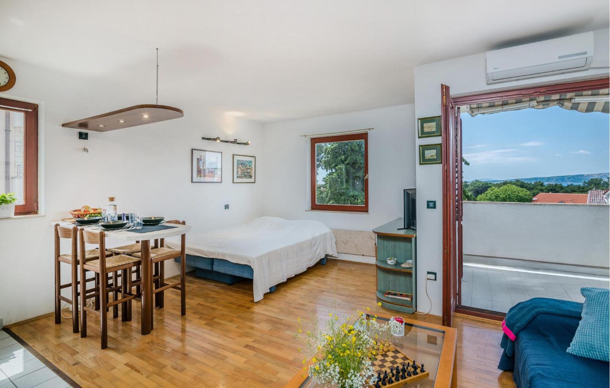 Amazing Apartment In Krk With Kitchen Đảo Krk Ngoại thất bức ảnh