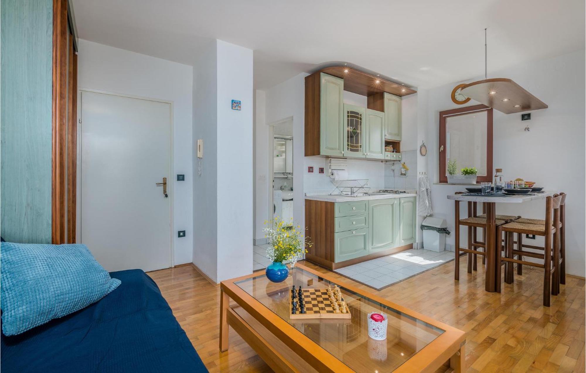 Amazing Apartment In Krk With Kitchen Đảo Krk Ngoại thất bức ảnh